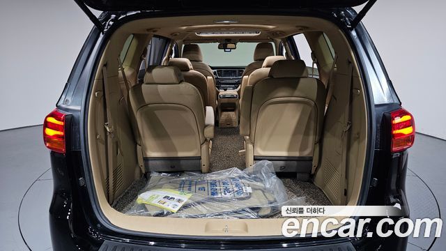 Kia Canival 2020 — photo 26