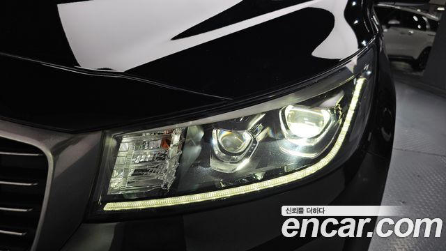 Kia Canival 2020 — photo 8