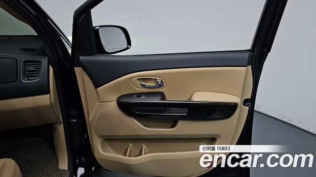 Kia Canival 2020 — photo 15