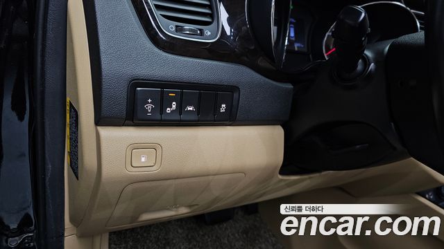 Kia Canival 2020 — photo 28