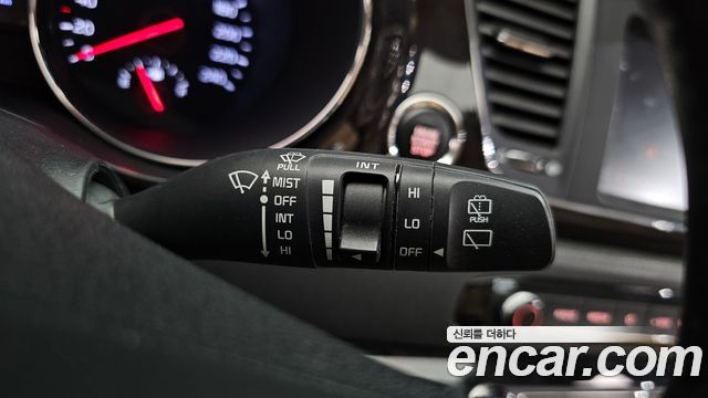 Kia Canival 2020 — photo 32