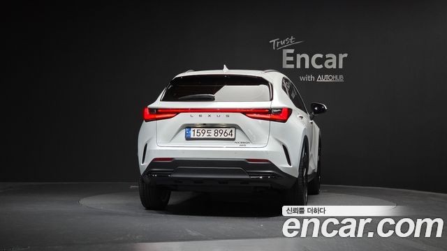 Lexus NX 2025 — photo 4