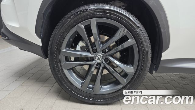 Lexus NX 2025 — photo 5