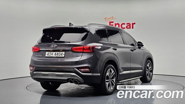Hyundai Santafe 2019 — photo 2