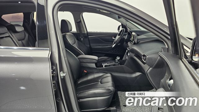 Hyundai Santafe 2019 — photo 17