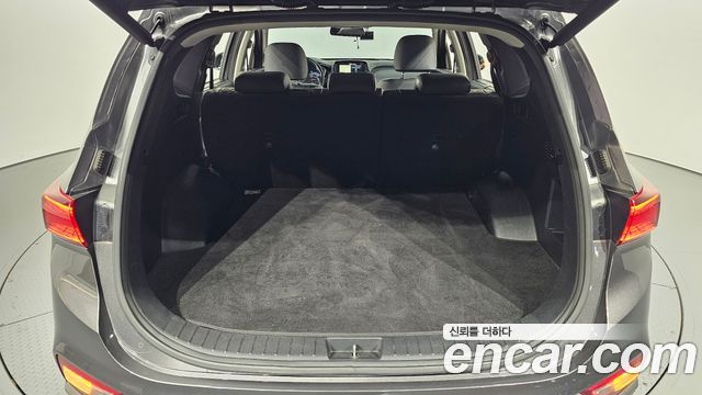 Hyundai Santafe 2019 — photo 32