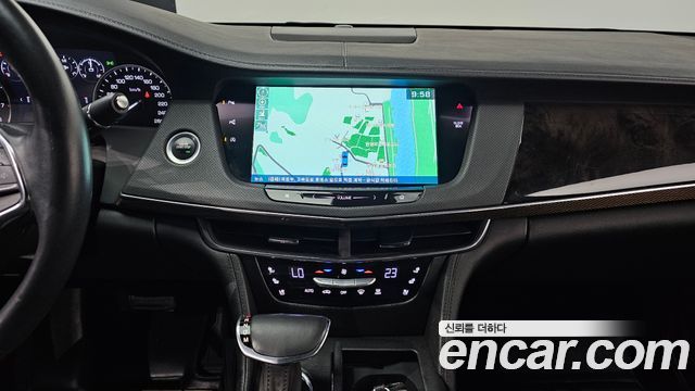 Cadillac CT6 2018 — photo 21