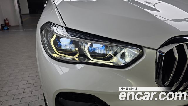 BMW X5 2022 — photo 8