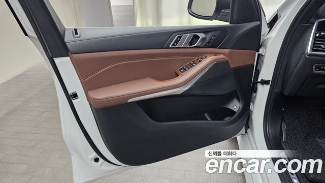 BMW X5 2022 — photo 14