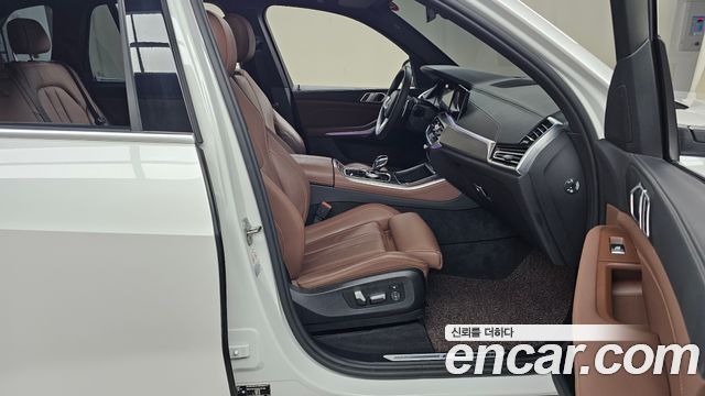 BMW X5 2022 — photo 16