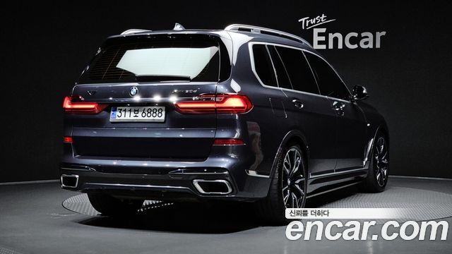 BMW X7 2020 — photo 2