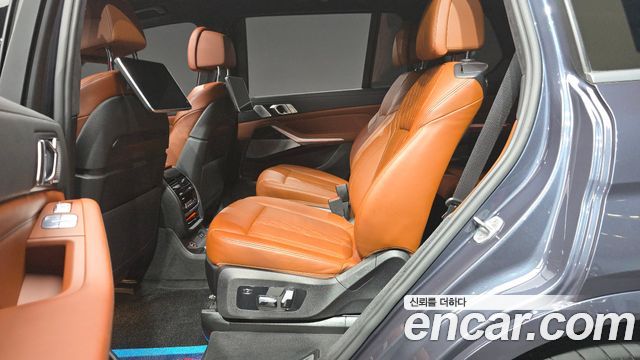 BMW X7 2020 — photo 18