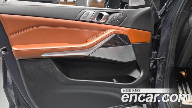 BMW X7 2020 — photo 14