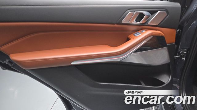 BMW X7 2020 — photo 15