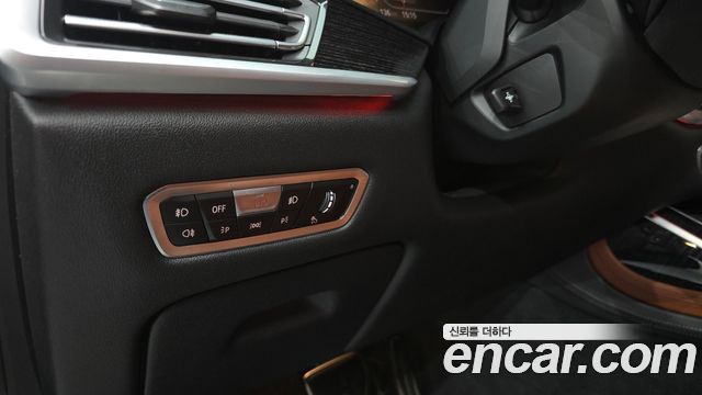 BMW X7 2020 — photo 31