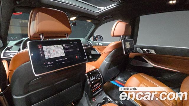 BMW X7 2020 — photo 32