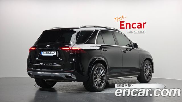 Mercedes-Benz GLE-Class 2025 — photo 2