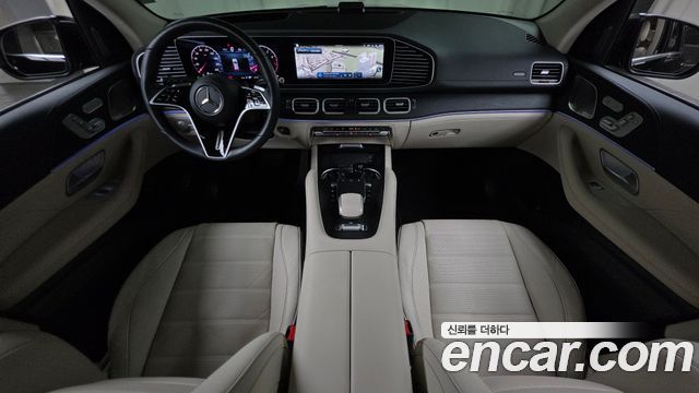 Mercedes-Benz GLE-Class 2025 — photo 10
