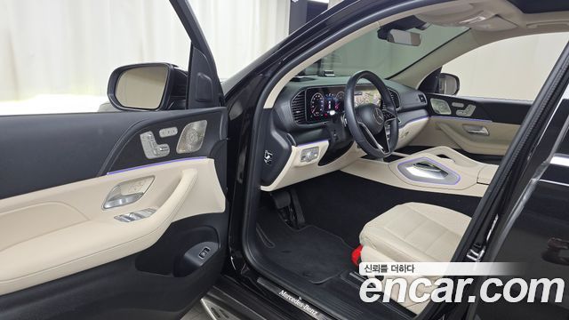Mercedes-Benz GLE-Class 2025 — photo 13