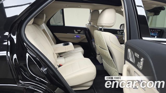Mercedes-Benz GLE-Class 2025 — photo 18