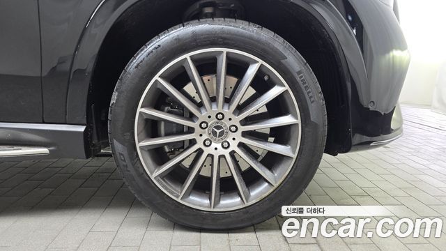 Mercedes-Benz GLE-Class 2025 — photo 7