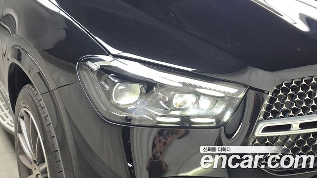 Mercedes-Benz GLE-Class 2025 — photo 8