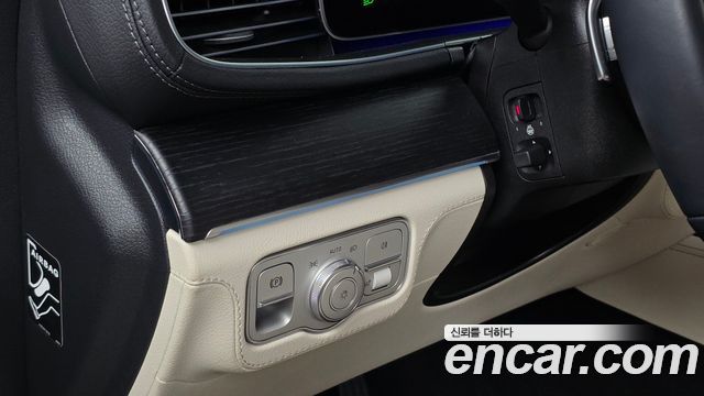 Mercedes-Benz GLE-Class 2025 — photo 27