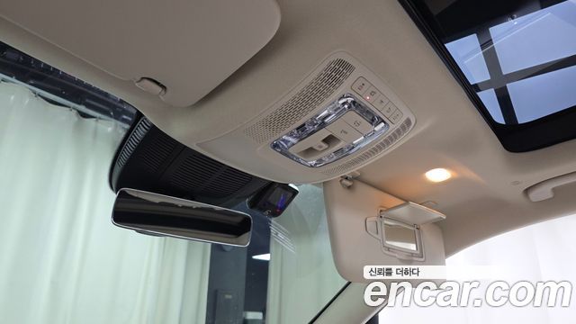 Mercedes-Benz GLE-Class 2025 — photo 29