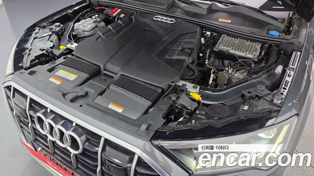 Audi Q7 2021 — photo 6