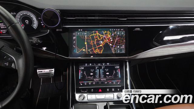 Audi Q7 2021 — photo 13