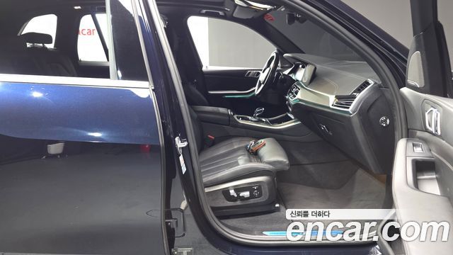 BMW X5 2021 — photo 10