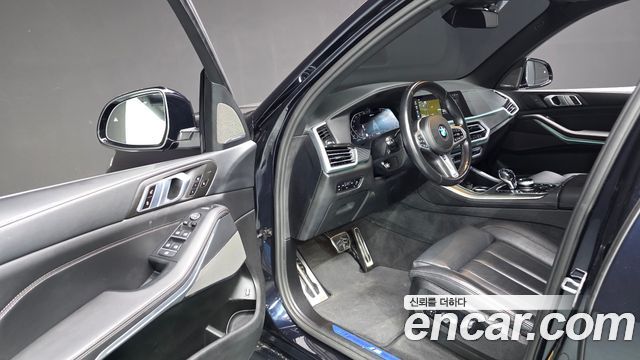 BMW X5 2021 — photo 11