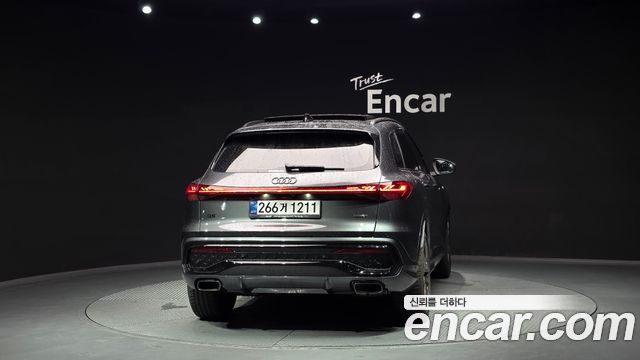 Audi Q5 2025 — photo 4