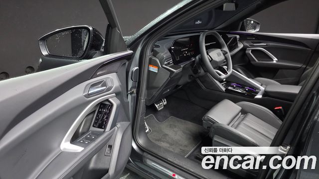 Audi Q5 2025 — photo 10