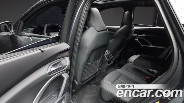 Audi Q5 2025 — photo 11