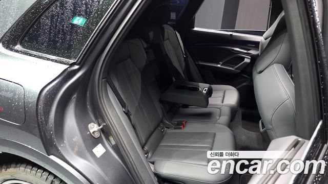 Audi Q5 2025 — photo 12