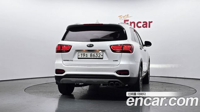 Kia Sorento 2018 — photo 4
