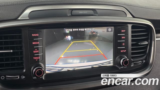 Kia Sorento 2018 — photo 22