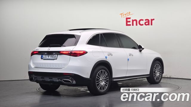 Mercedes-Benz GLC-Class 2023 — photo 2
