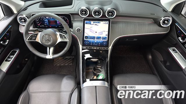 Mercedes-Benz GLC-Class 2023 — photo 10