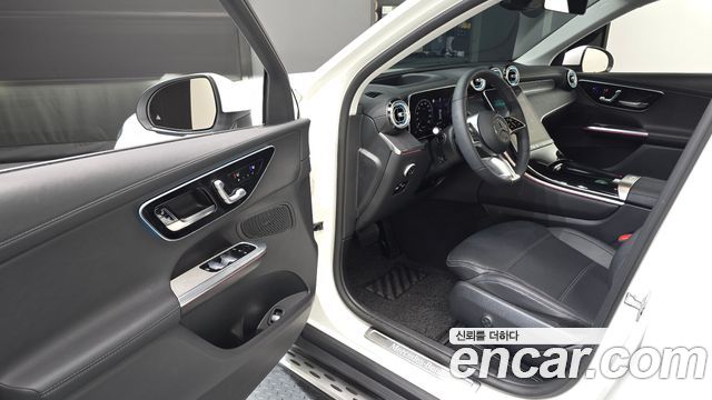 Mercedes-Benz GLC-Class 2023 — photo 13