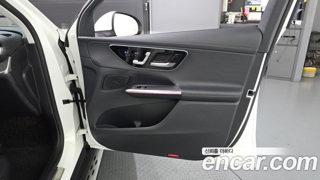 Mercedes-Benz GLC-Class 2023 — photo 15