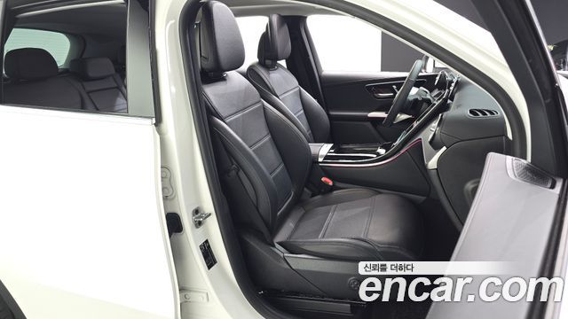 Mercedes-Benz GLC-Class 2023 — photo 16