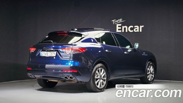 Maserati Levante 2022 — photo 2