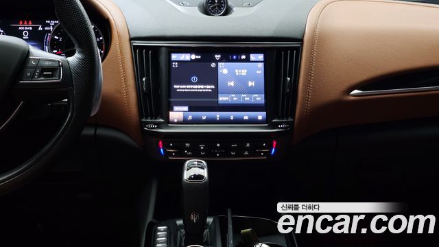 Maserati Levante 2022 — photo 19