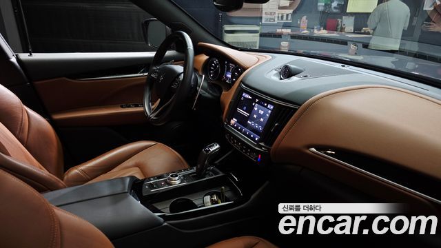 Maserati Levante 2022 — photo 26