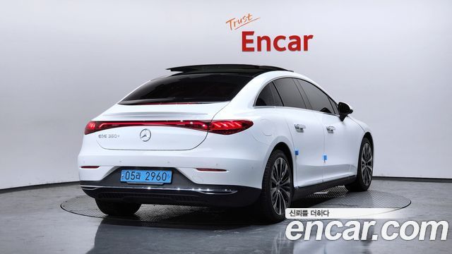 Mercedes-Benz EQE 2023 — photo 2