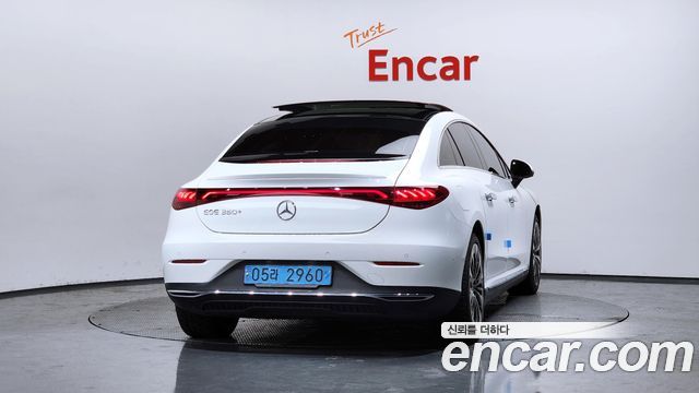Mercedes-Benz EQE 2023 — photo 4