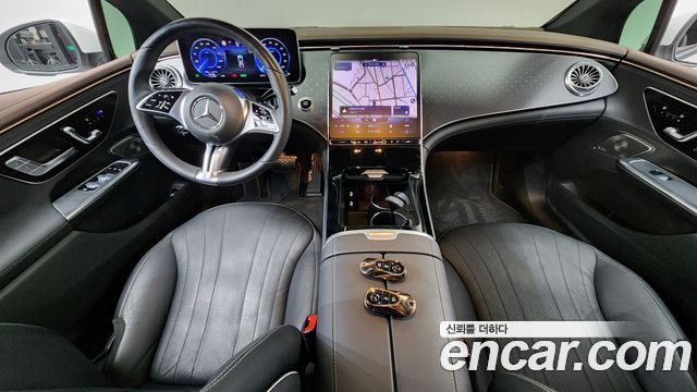 Mercedes-Benz EQE 2023 — photo 10