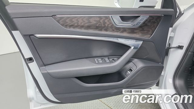 Audi A6 2023 — photo 14